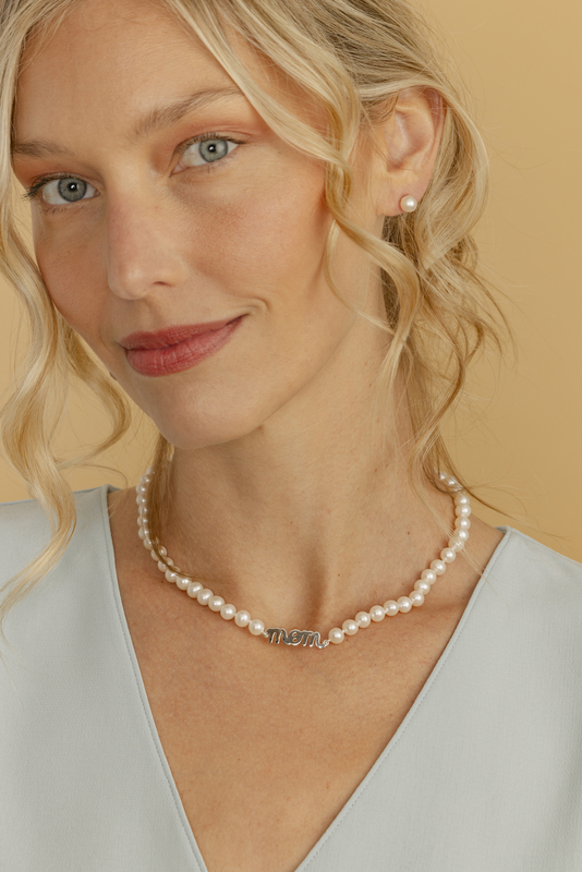 6.0-6.5mm White Freshwater Cultured Pearl Mom Necklace - Model Image
