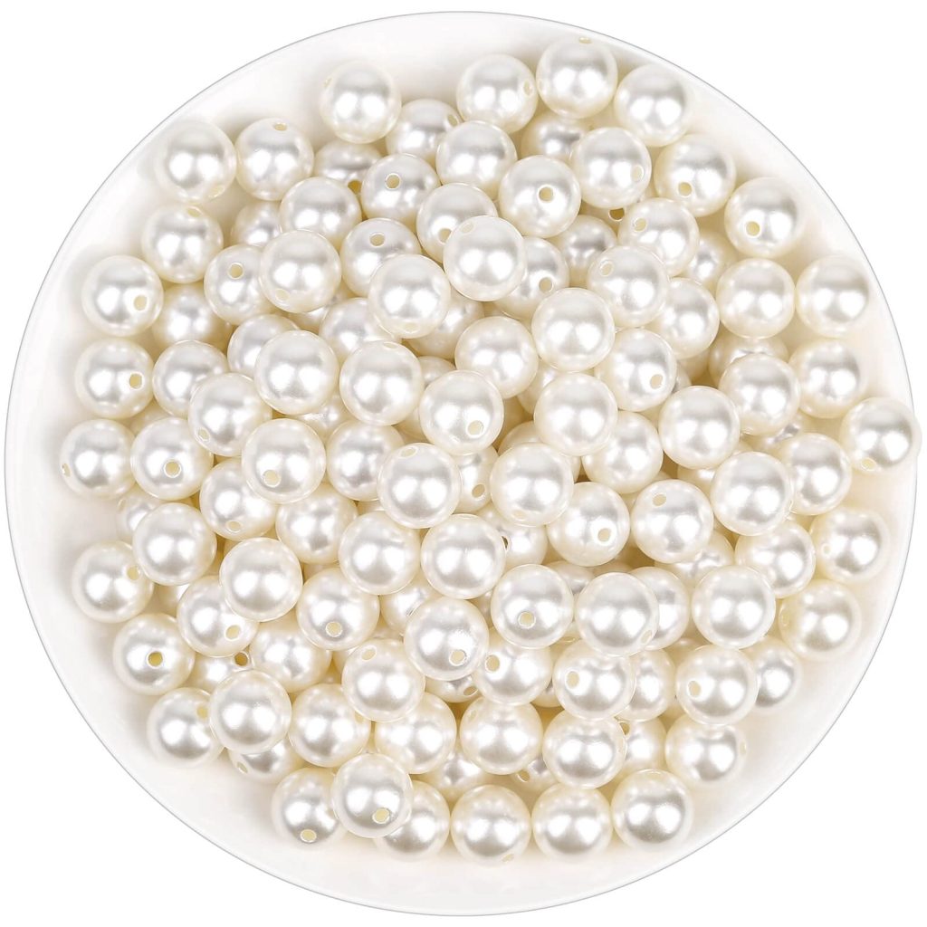 Understanding the sign of real vs fake pearls can help you buy with confidence.
