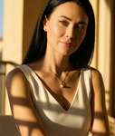 14K Gold Freshwater Pearl Emmanuelle Pendant - Model Image