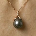 10-11mm Tahitian South Sea Pearl Rose Gold Plated Olive Pendant - Secondary Image