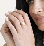 14K Gold Freshwater Pearl Felicia - Model Image