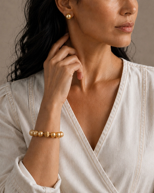 10-11mm Golden South Sea Pearl Bracelet - Model Image