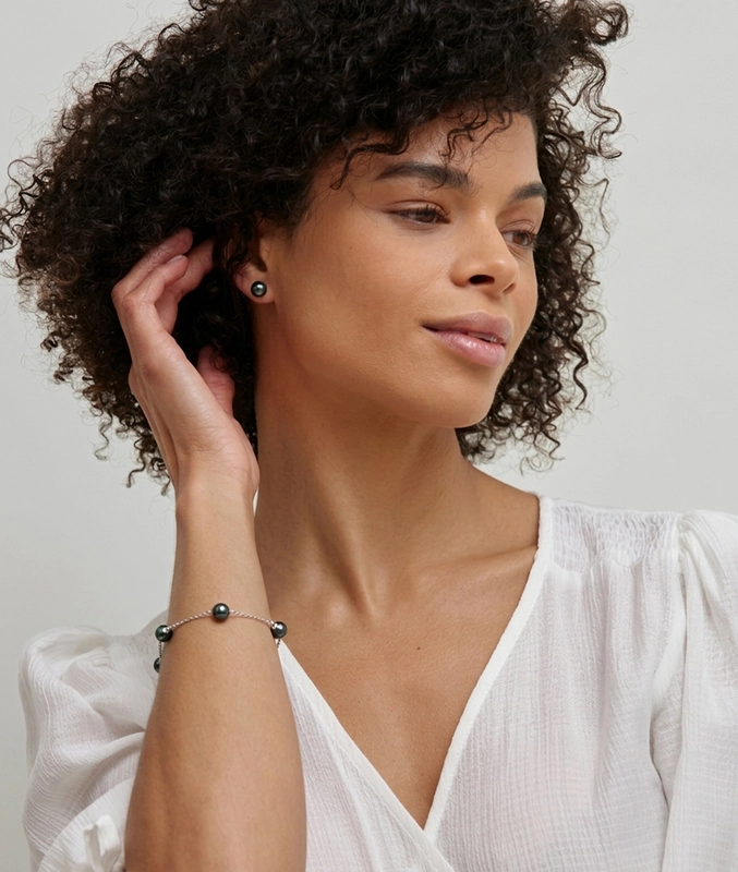 7.0-7.5mm Japanese Akoya Black Pearl Tincup Bracelet - Secondary Image