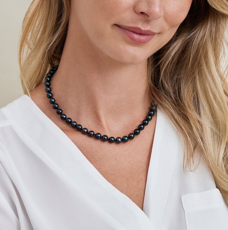 Review of The Pearl Source Akoya Necklace