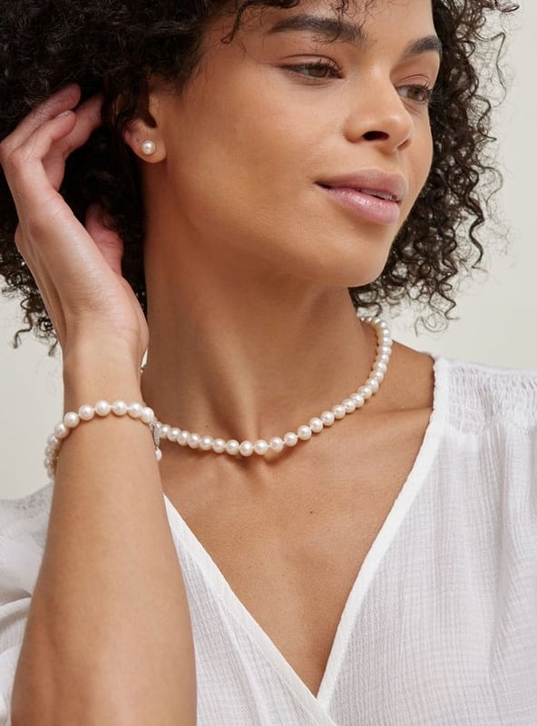 Pearl necklace 