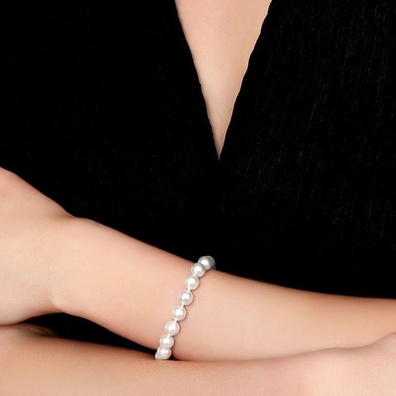 8.0-8.5mm Akoya White Pearl Bracelet - AAA Quality - Model Image