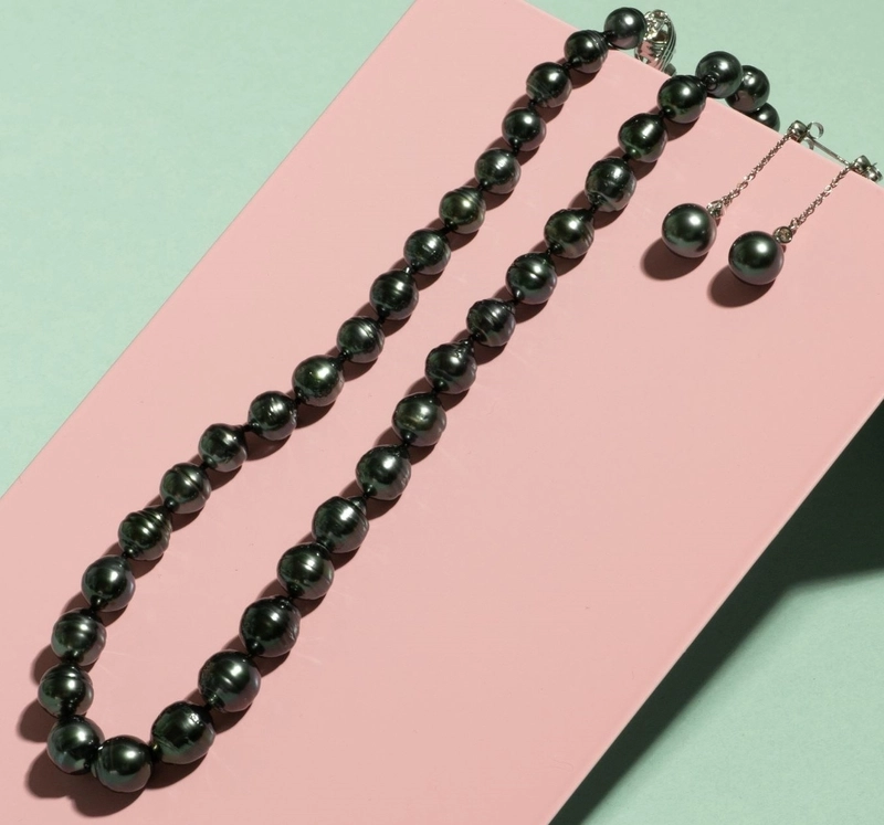 8-10mm Dark Tahitian South Sea Circle-Baroque Pearl Necklace - Secondary Image