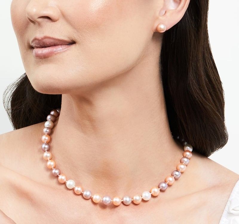 8.5-9.5mm Freshwater Multicolor Pearl Necklace - AAA Quality - Model Image