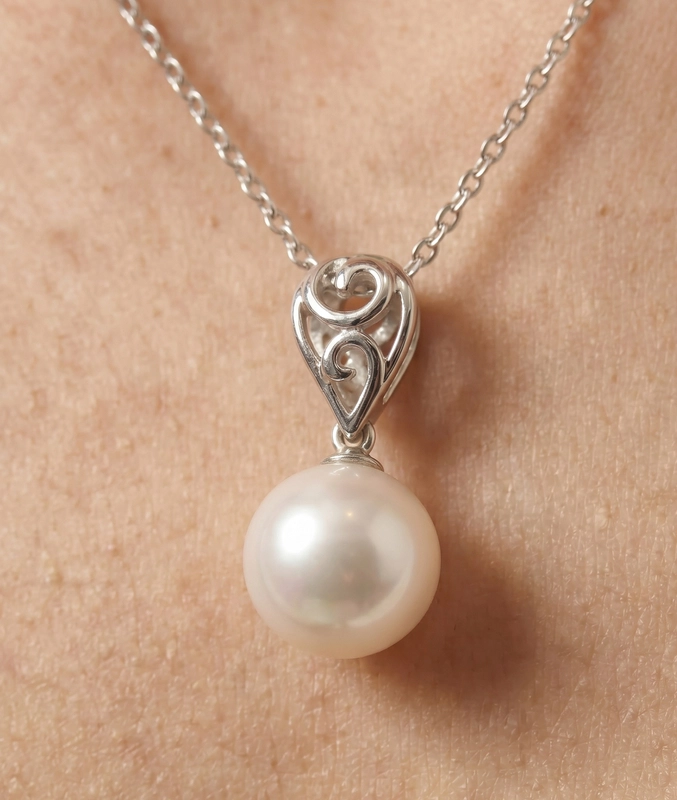 White South Sea Pearl Andrea Pendant - Secondary Image