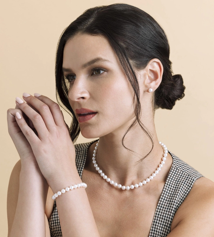 7.0-7.5mm Japanese Akoya White Pearl Set - Model Image
