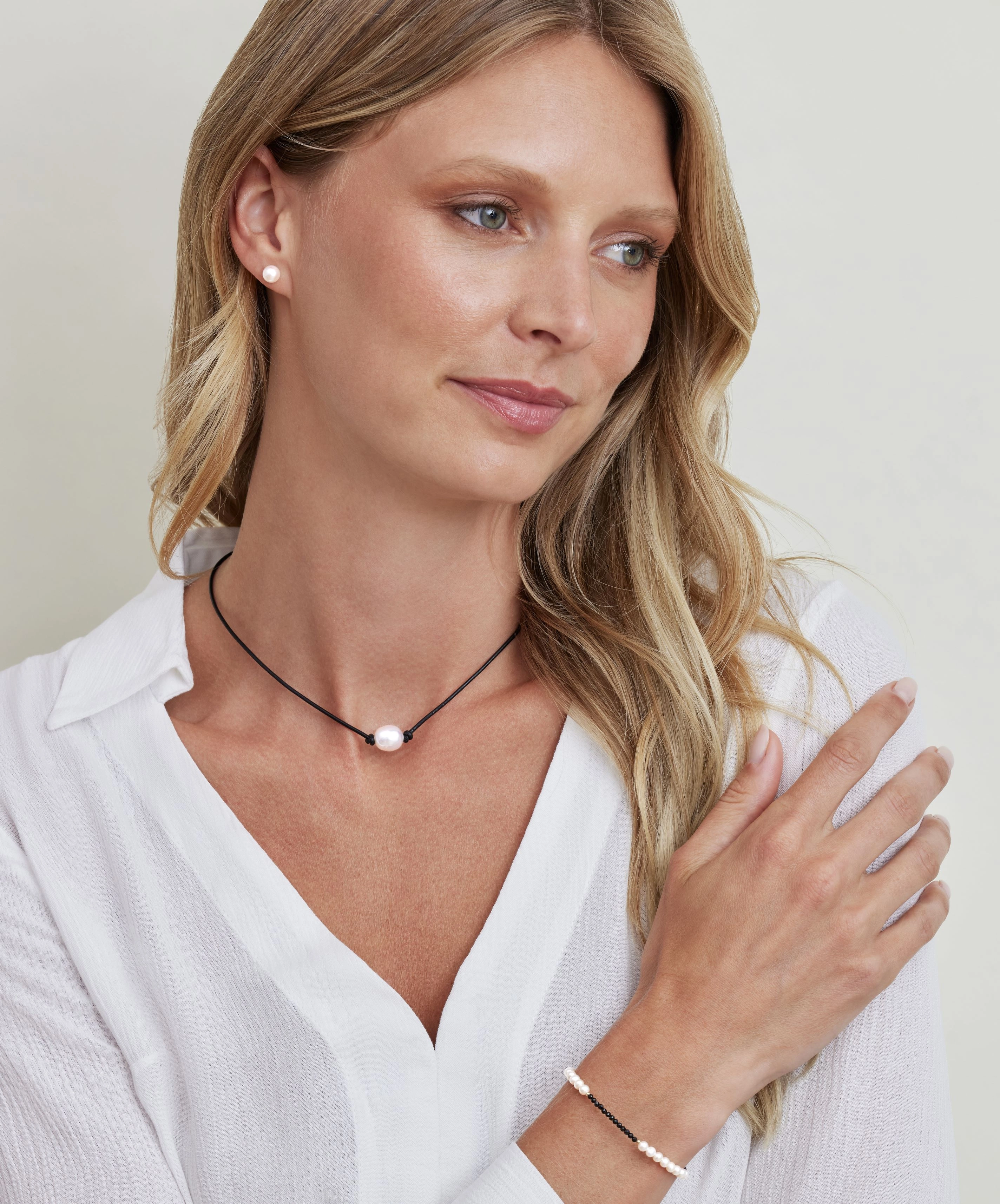 White South Sea Baroque Pearl Leather Necklace