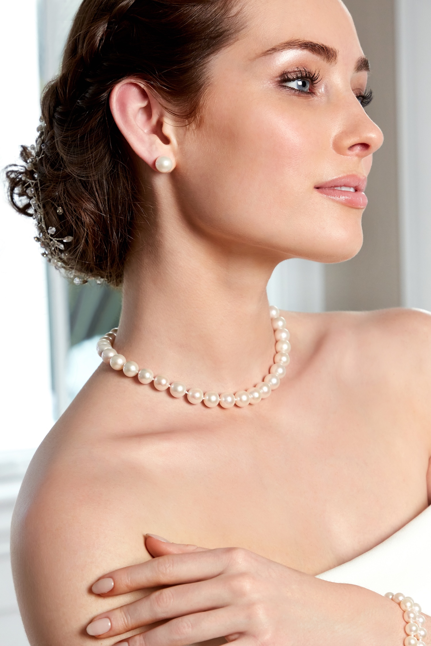 9.5-10.5mm White Freshwater Pearl Necklace - AAAA Quality - Secondary Image