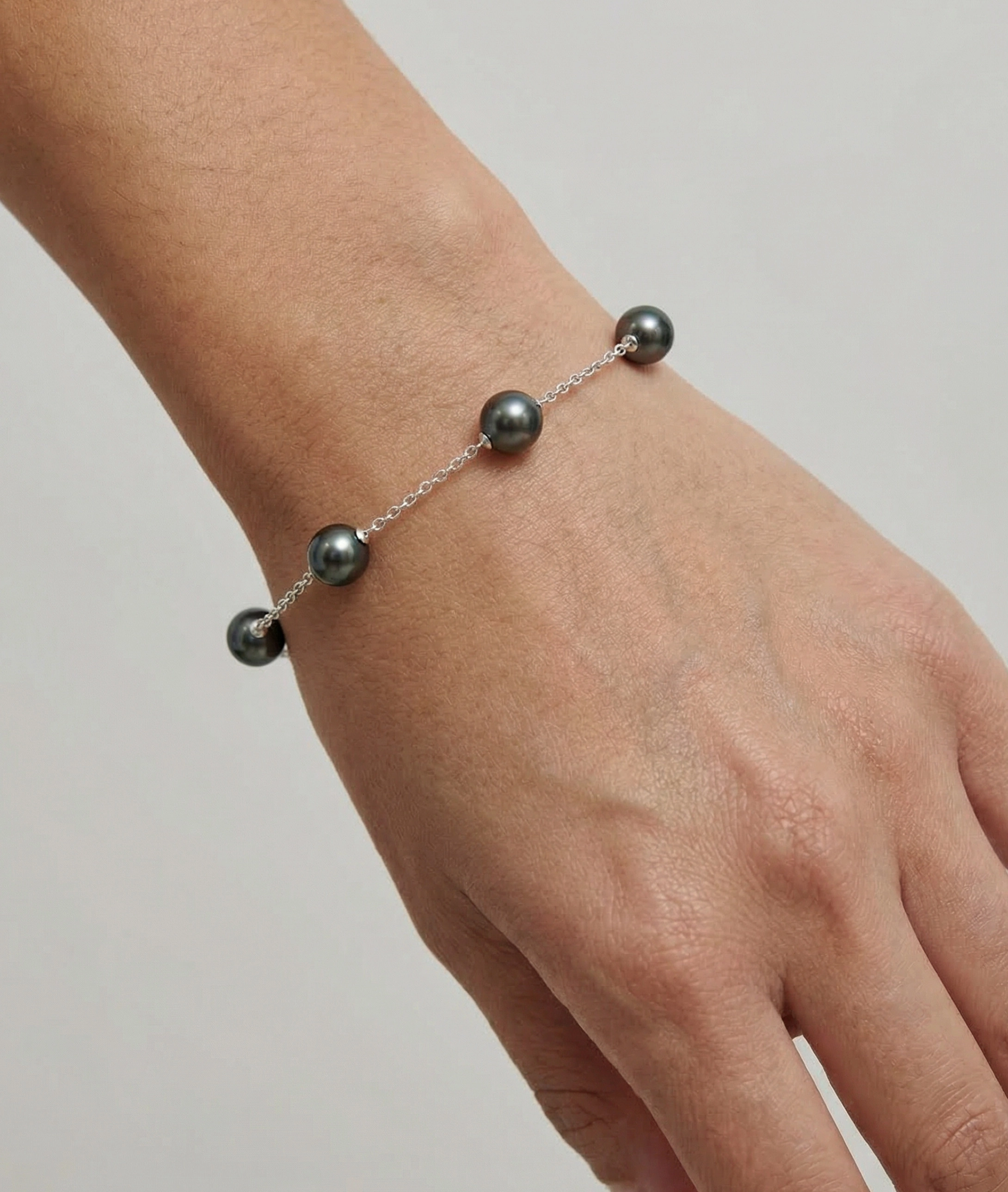 7.0-7.5mm Japanese Akoya Black Pearl Tincup Bracelet