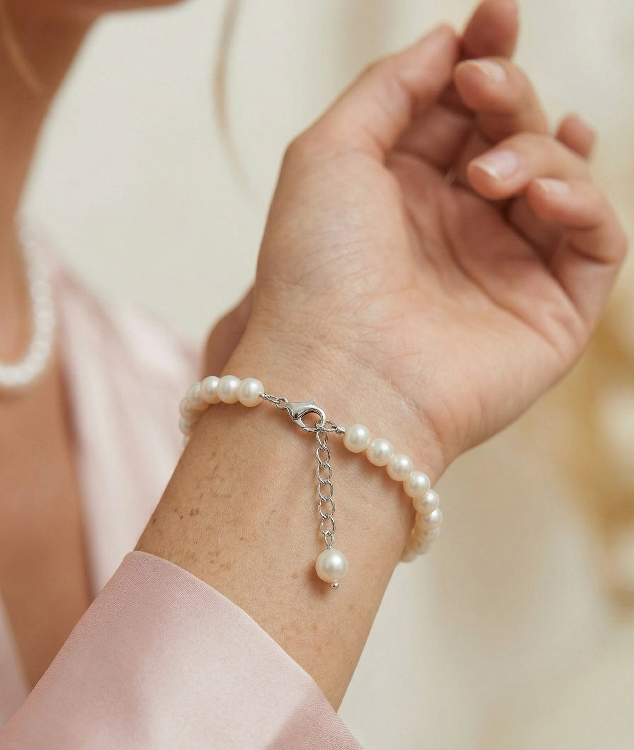 7.5-8.5mm White Freshwater Pearl Adjustable Bracelet