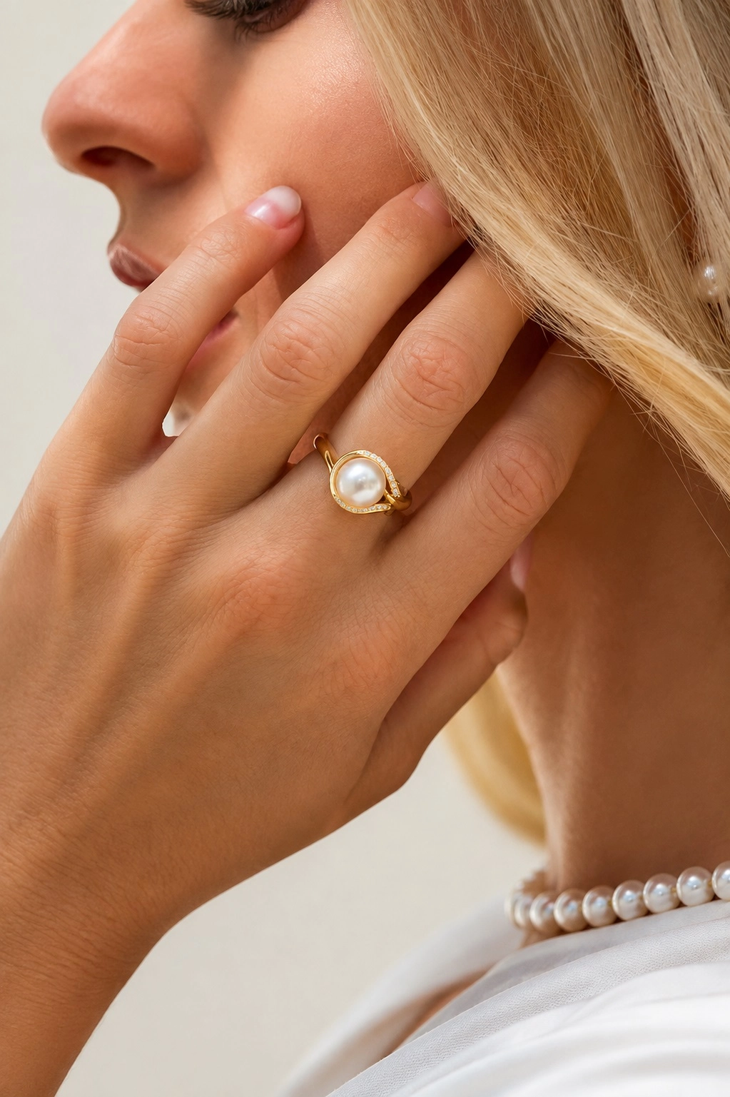 Akoya Pearl & Diamond Willow Ring