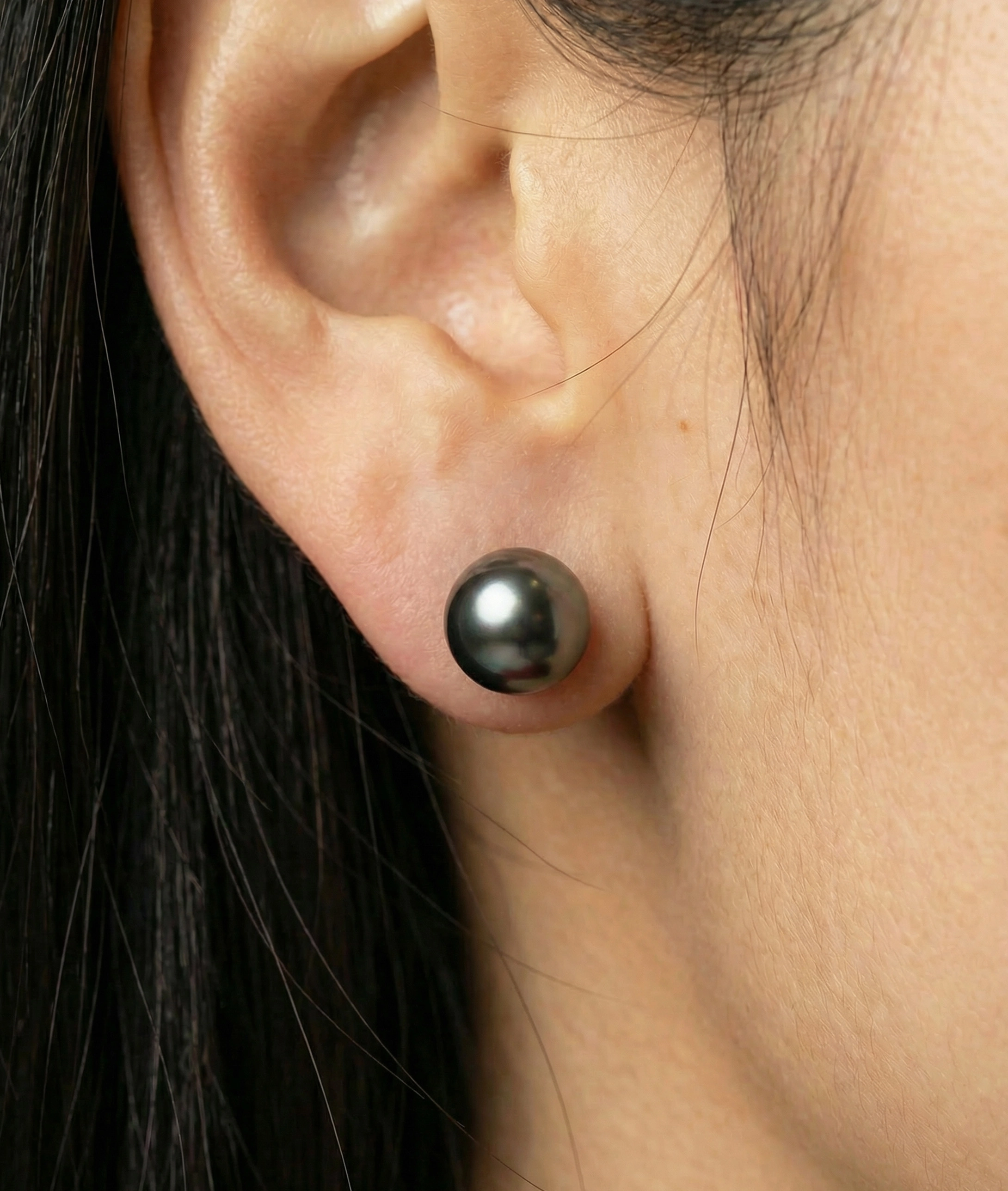 8.5-9.0mm Black Akoya Round Pearl Stud Earrings