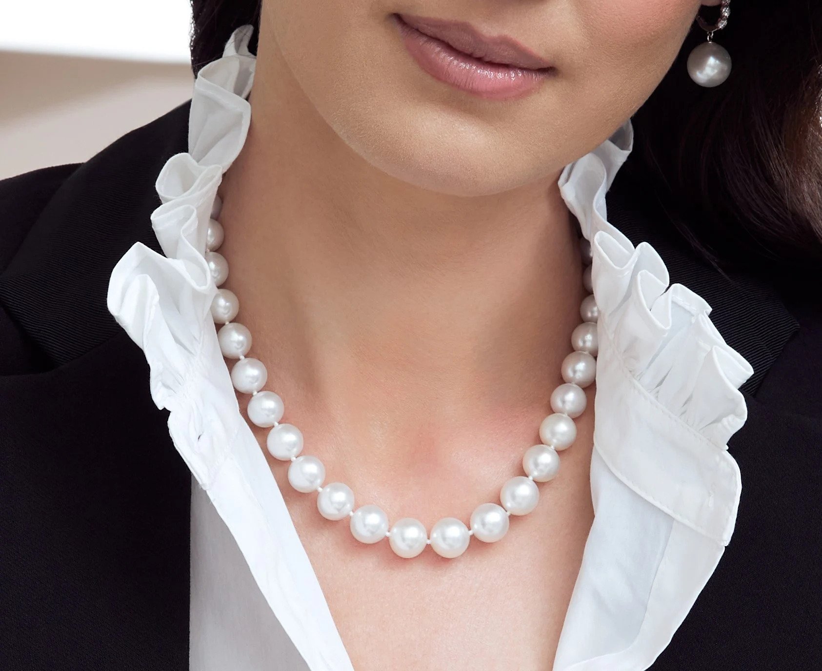 12-14mm White South Sea Round Pearl Necklace AAAA Quality - GIA Certified - Secondary Image