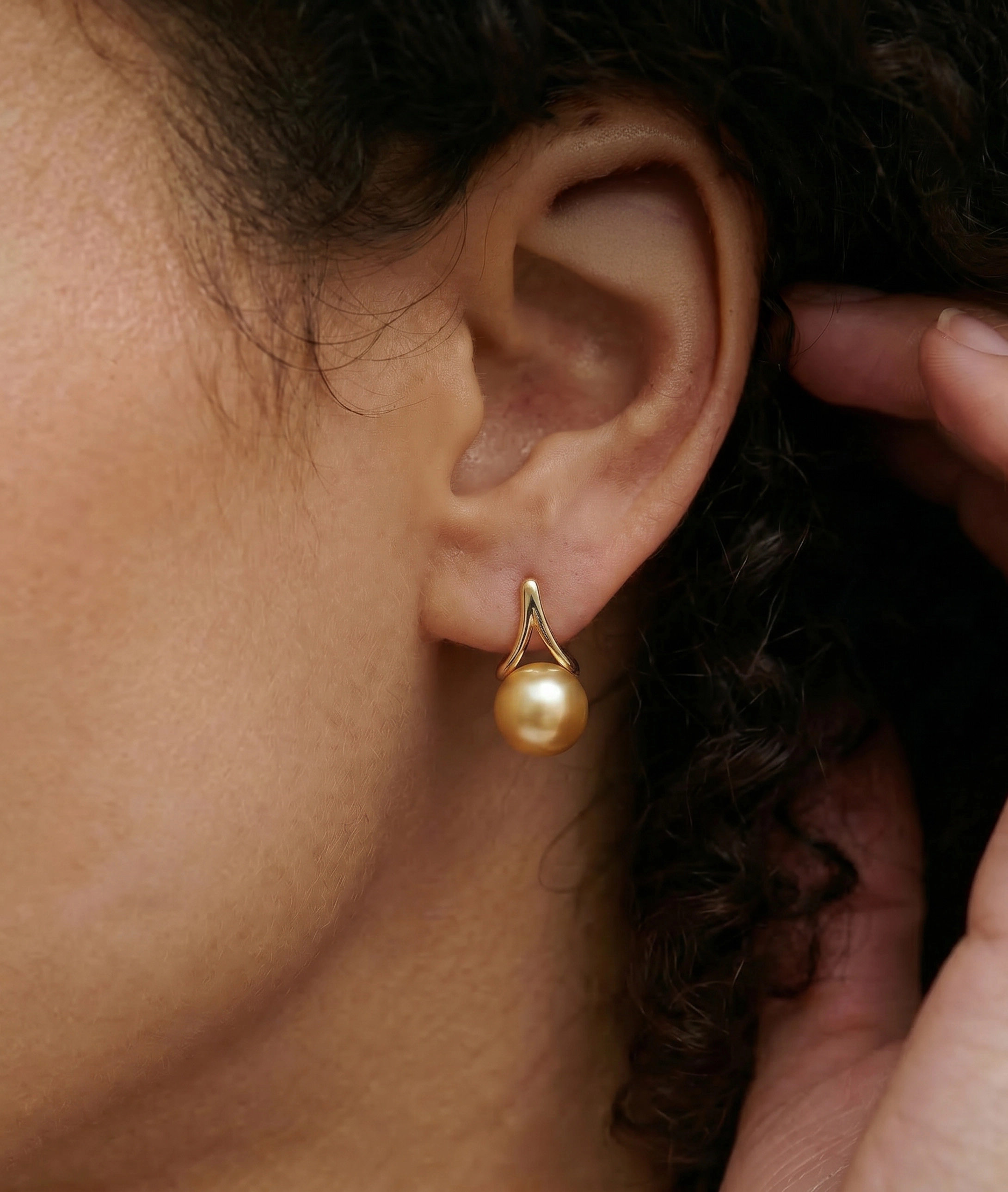 Golden Pearl Lindsey Earrings