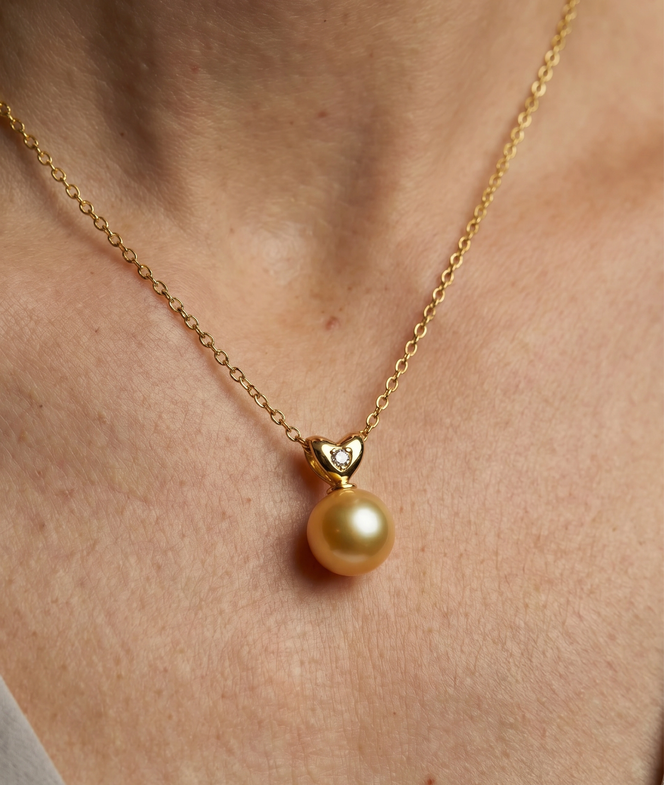 Golden Pearl & Diamond Lev Pendant