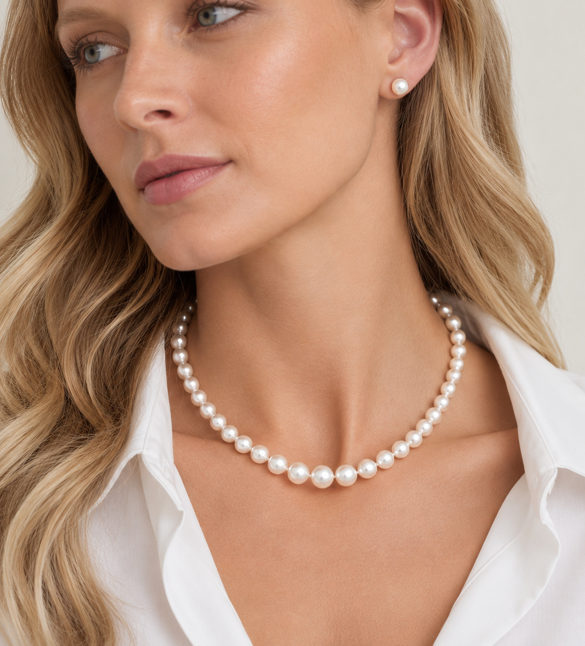 6.0-9.0mm Hanadama Graduated Akoya White Pearl Necklace - Model Image
