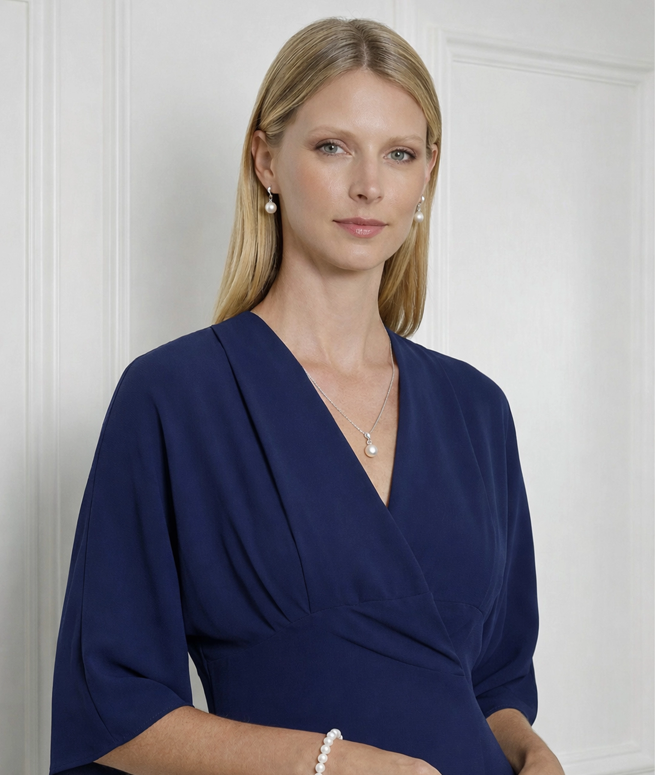 White Freshwater Pearl Linda Pendant & Earring Set