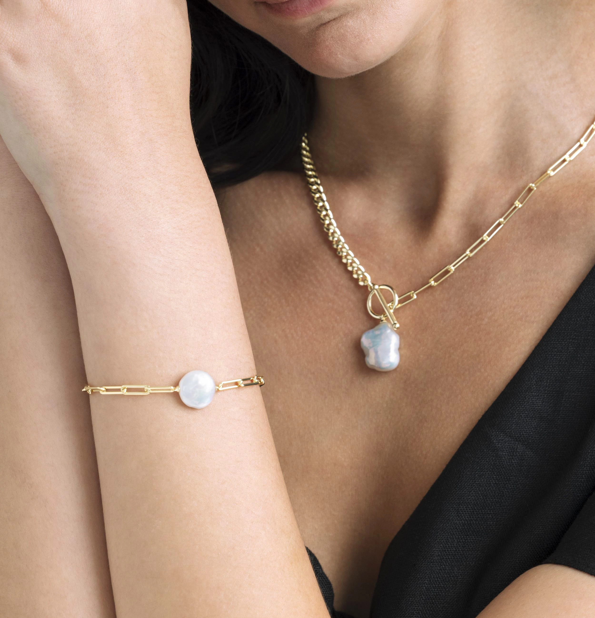 White Freshwater Baroque Pearl Tincup Bailey Bracelet