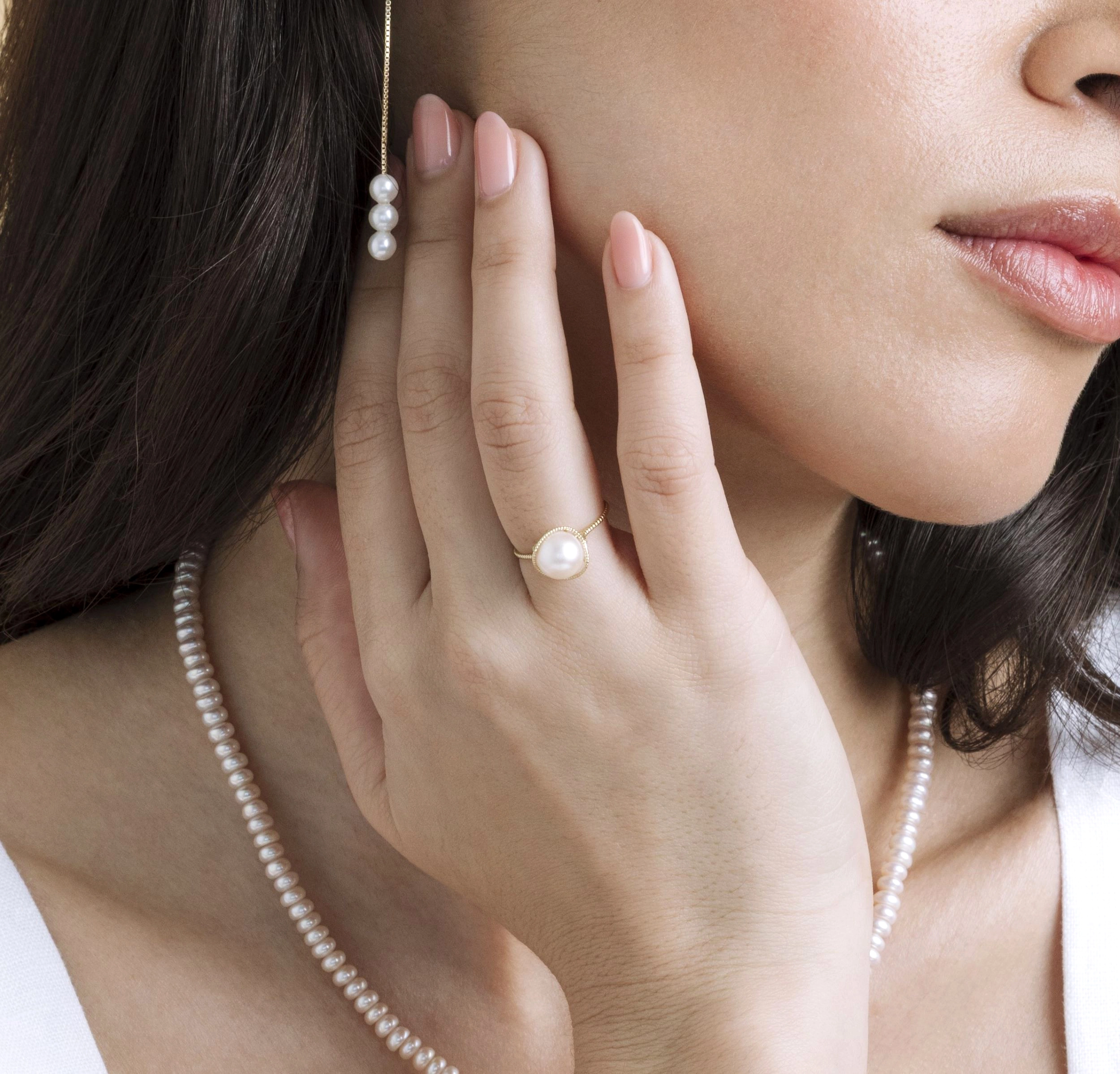 14K Gold Akoya Pearl Raven Ring