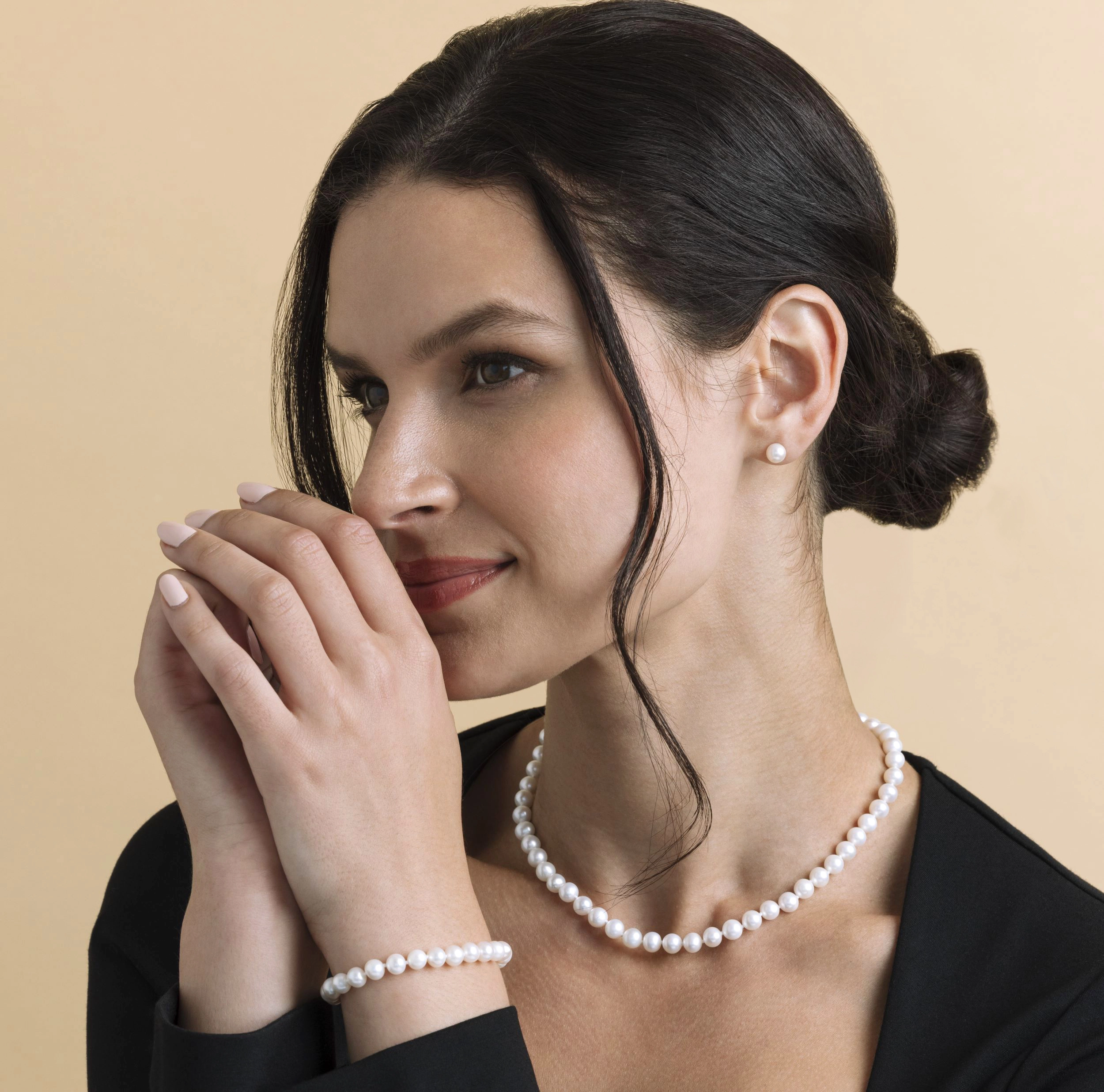 6.5-7.0mm White Freshwater Pearl Necklace, Bracelet & Earrings