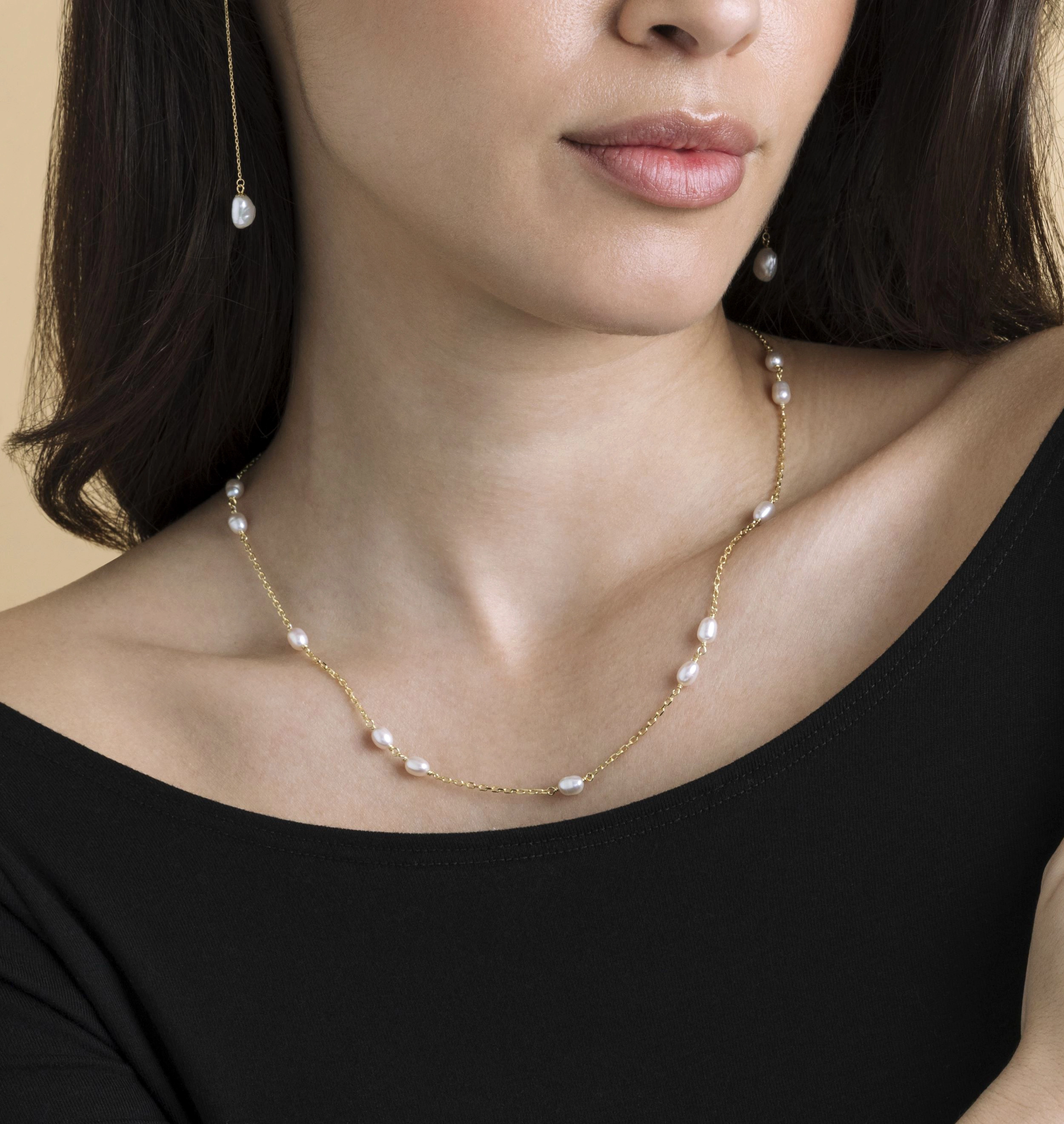 White Freshwater Pearl Tincup Anna Necklace