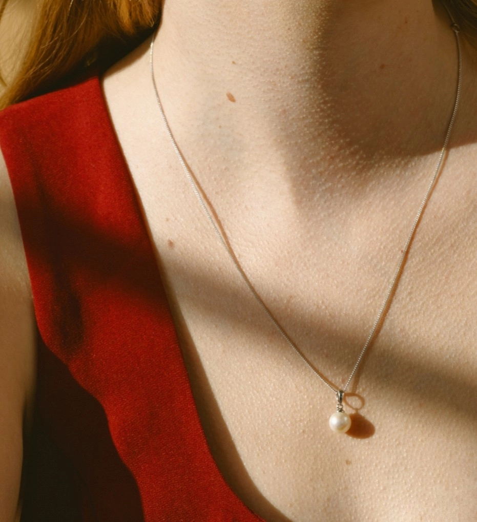 White Freshwater Pearl Sydney Pendant