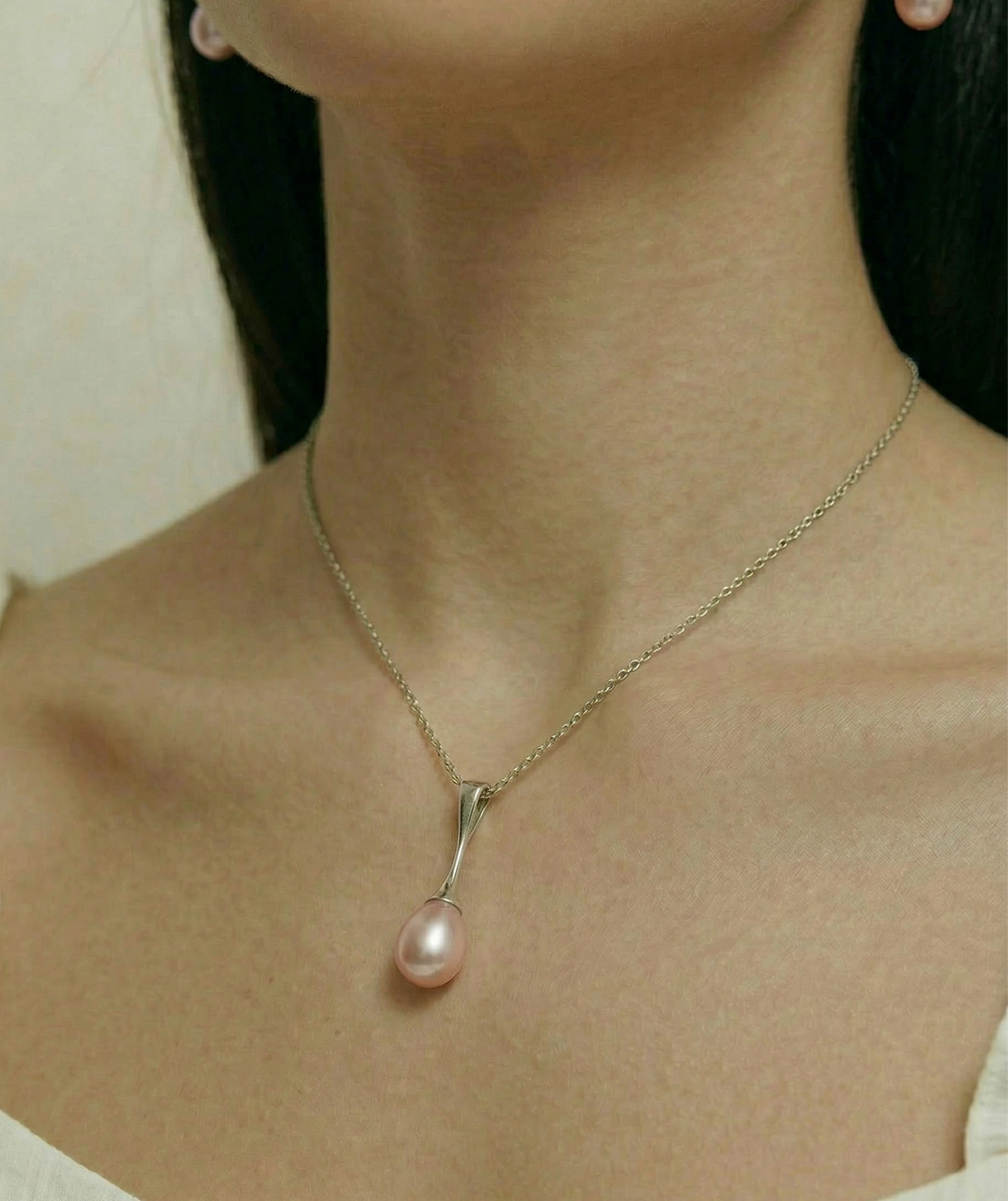 Pink Freshwater Pearl Long Teardrop Pendant