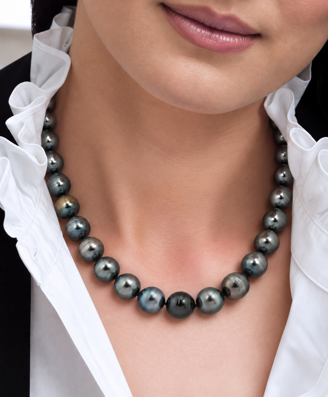 12-14mm Multicolor Tahitian South Sea Pearl Circle Baroque Necklace - Model Image
