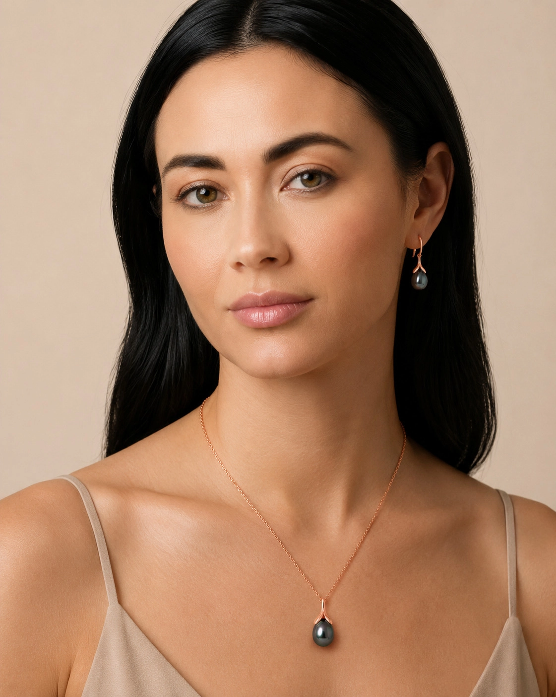 10-11mm Tahitian South Sea Pearl Rose Gold Plated Olive Pendant