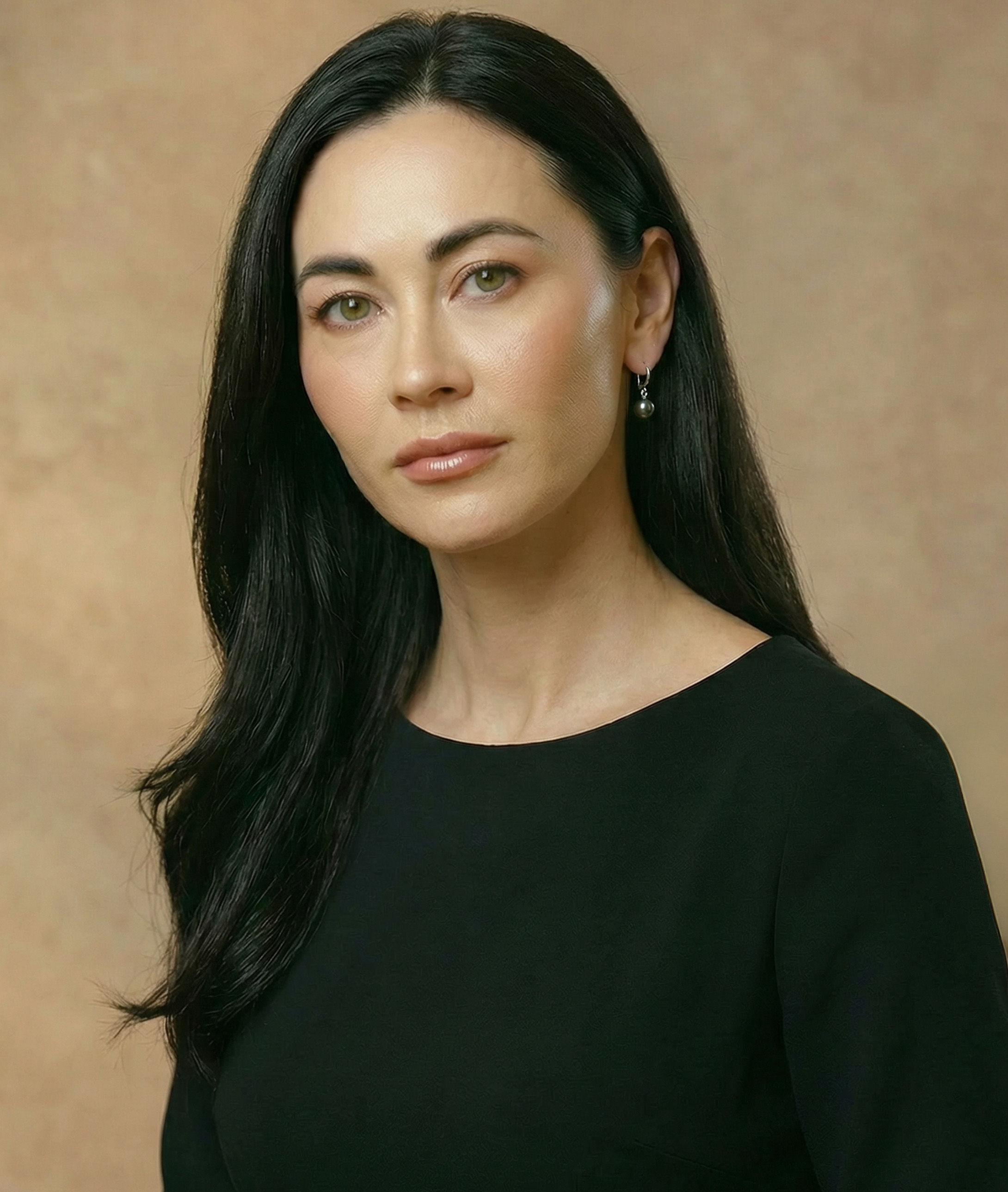 Tahitian South Sea Pearl Huggie Tania Earrings - Model Image