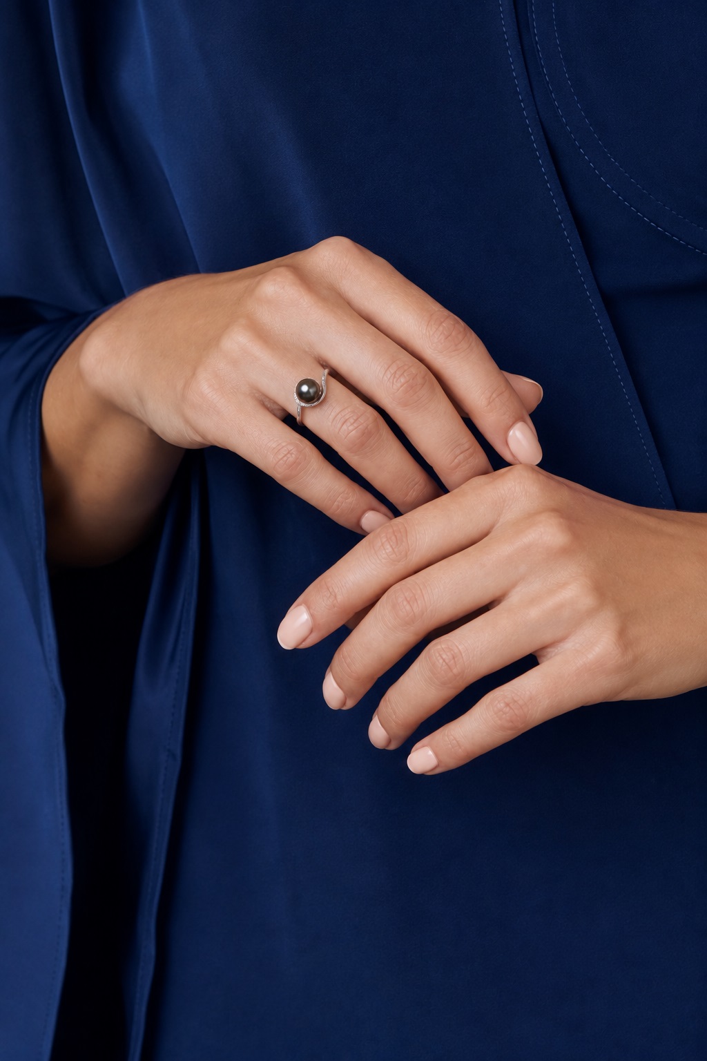 14K Gold Tahitian South Sea Pearl Felice Ring - Model Image