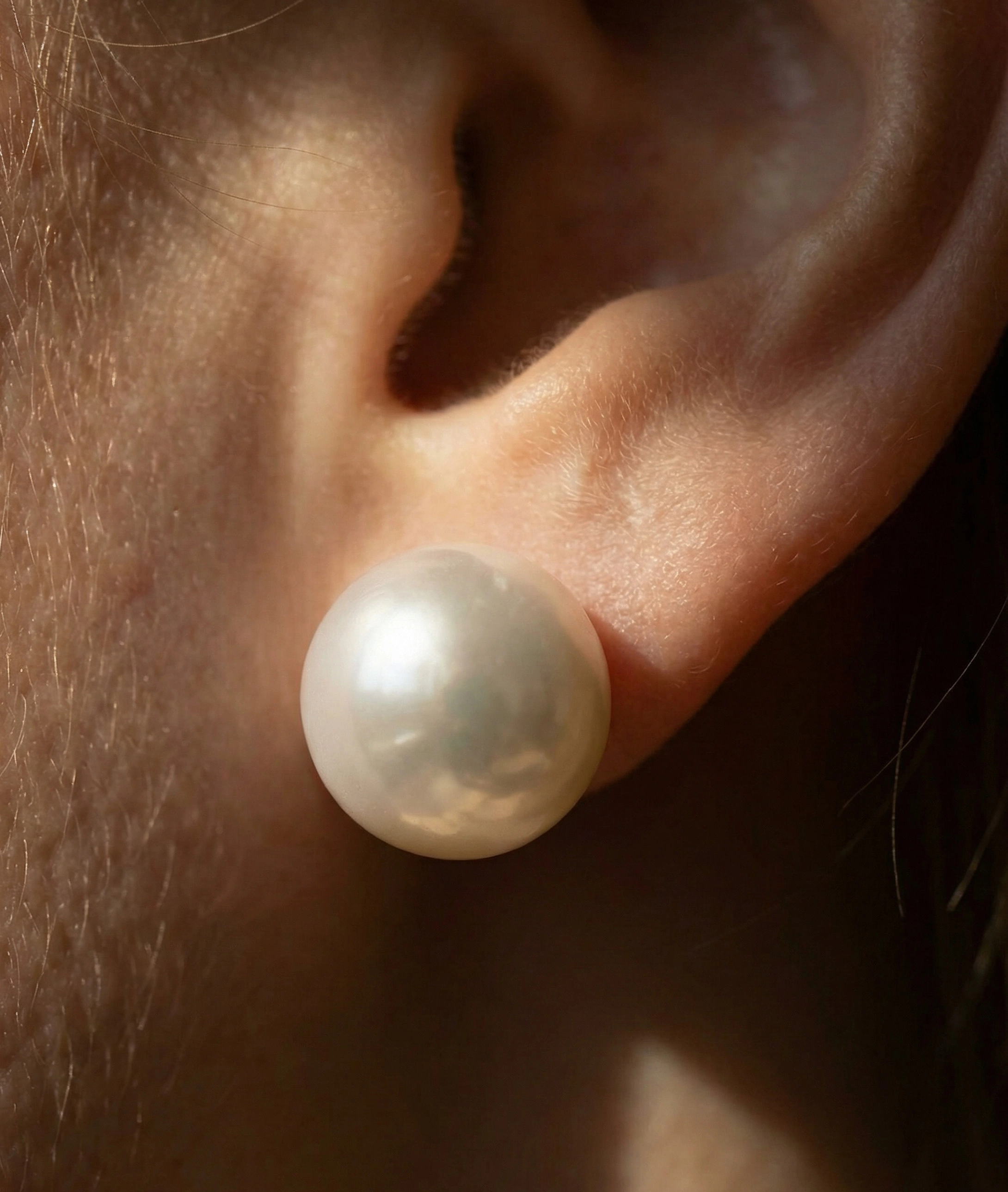 13mm White Freshwater Round Pearl Stud Earrings
