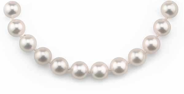 necklace made of Akoya pearls